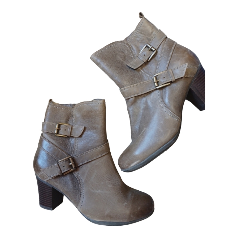 College Leather Boots 3 on heels 8 5 W